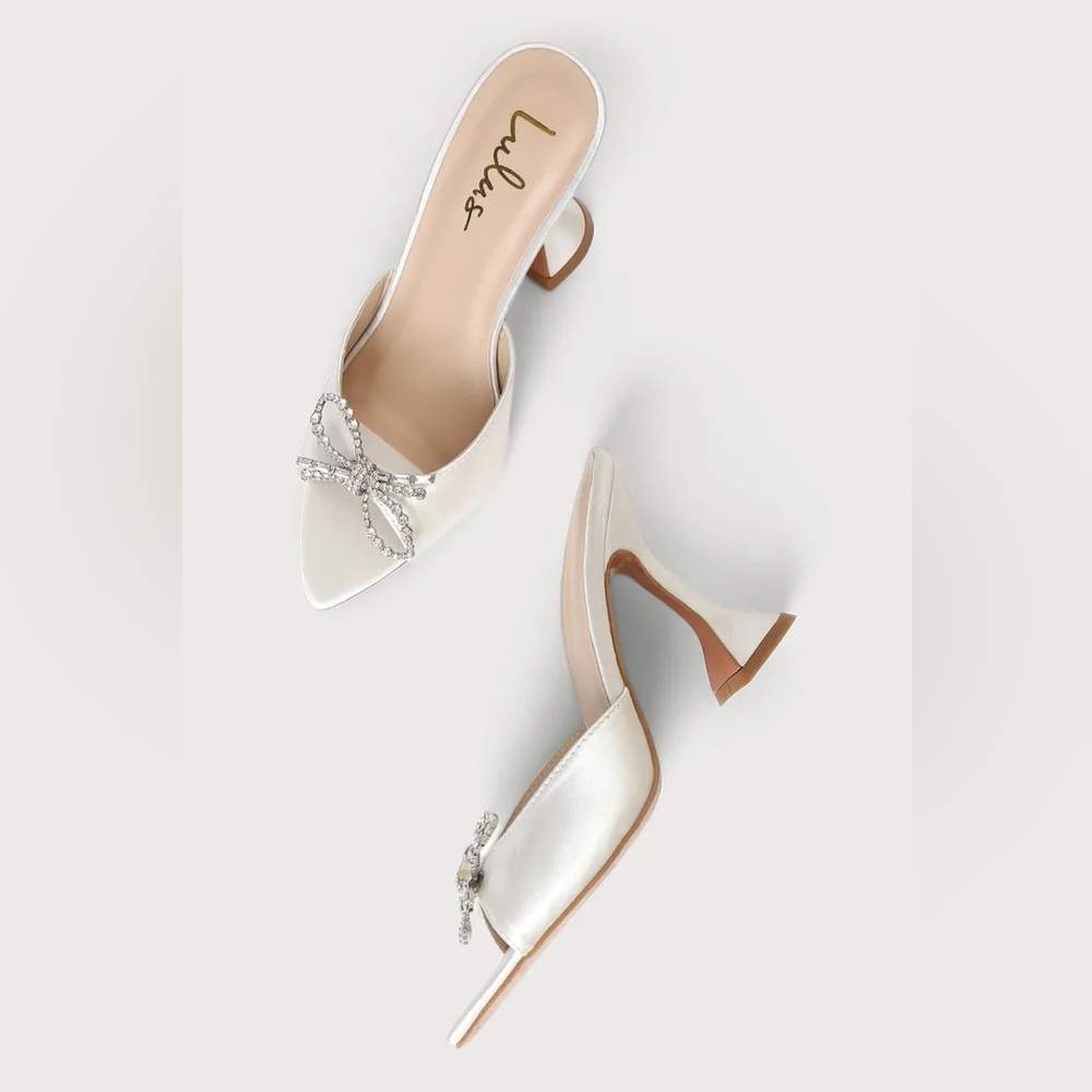 **Not for sale** IN SEARCH OF SIZE 7. Please help me find them for my wedding!